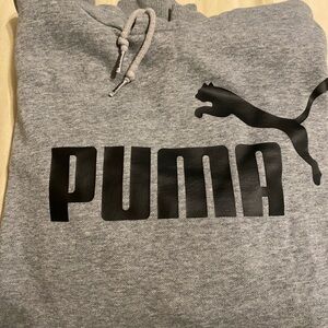 Men’s Puma sweatshirt size medium